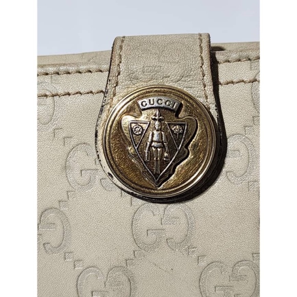 Authentic GUCCI Supreme GG Wallet Cream - Picture 10 of 15